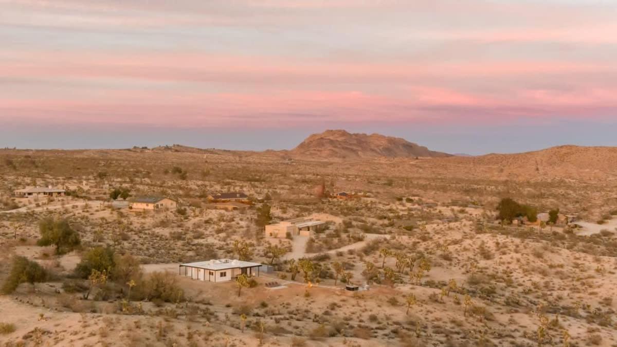 Kinetic House-Joshua Trees Sculptures Cowboy Pool Villa Yucca Valley Exterior foto