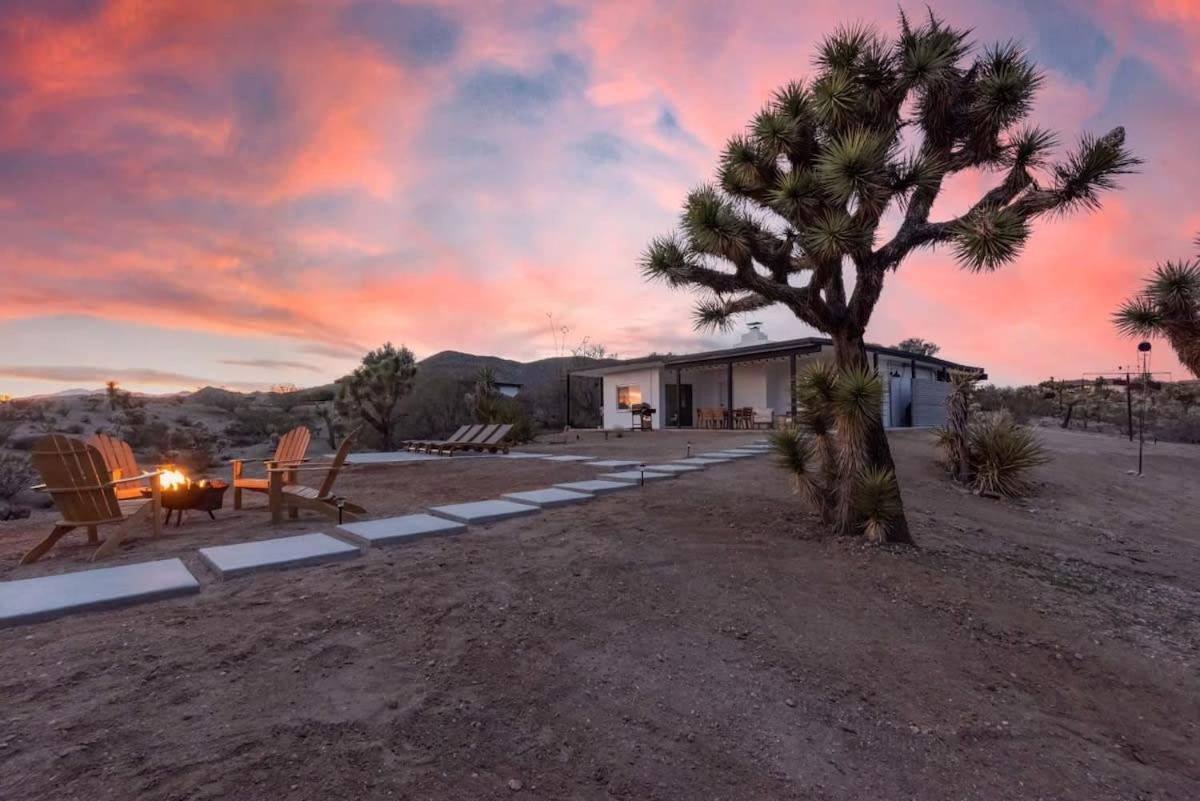 Kinetic House-Joshua Trees Sculptures Cowboy Pool Villa Yucca Valley Exterior foto